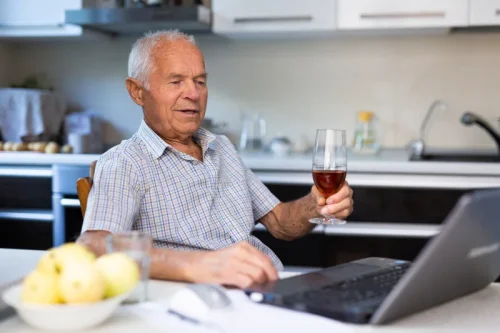 does alcohol dehydrate you