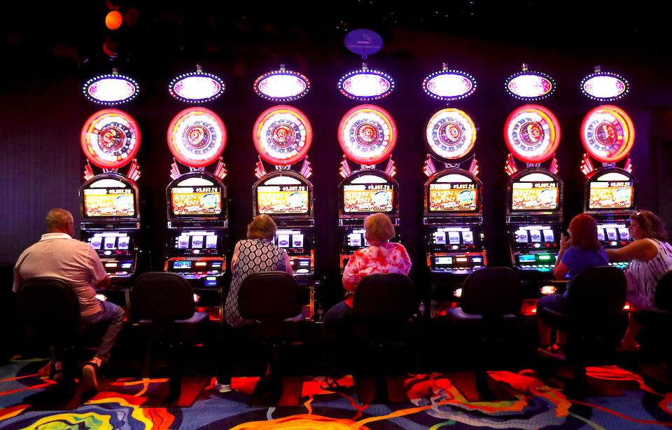 Fantasini Master of Mystery casino game